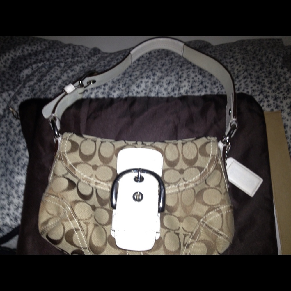 Soho Coach Short Strap big Buckle Purse